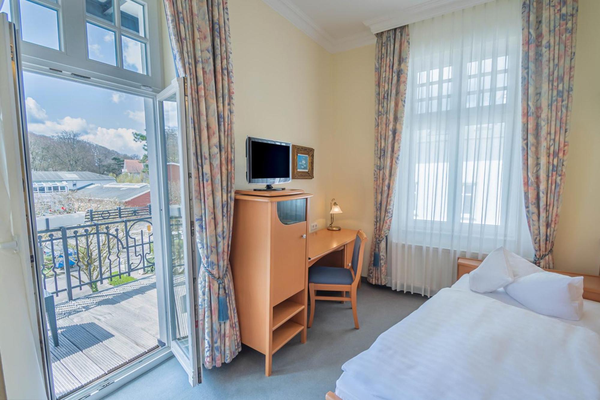 Hotel Imperial Ruegen Binz Room photo